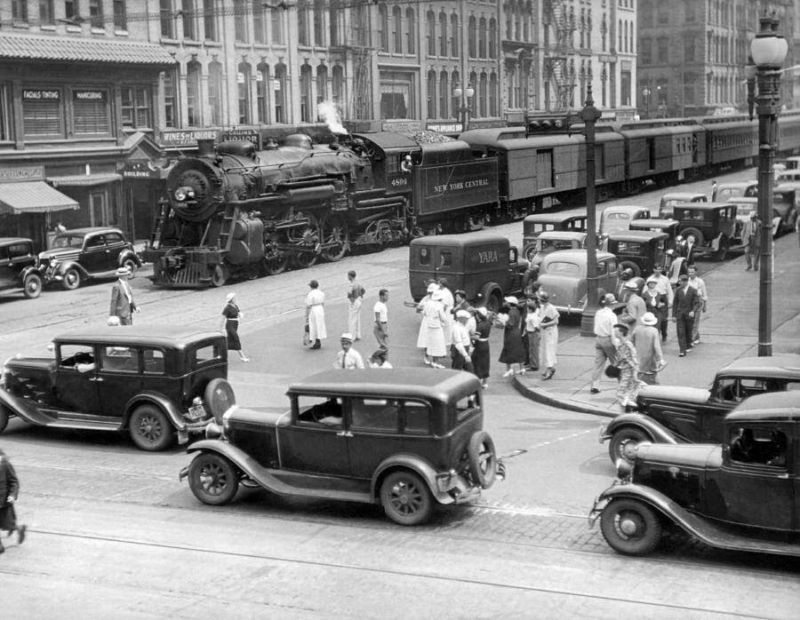 Vintage Railroad Pictures New York Central train in Vanderbilt Square